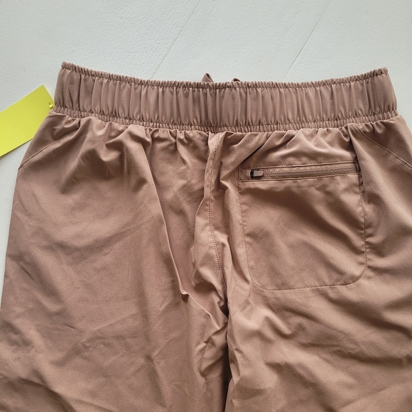 New! Women's All in Motion Tapered Stretch Woven Workout Pants Taupe XS-Long - Picture 10 of 10